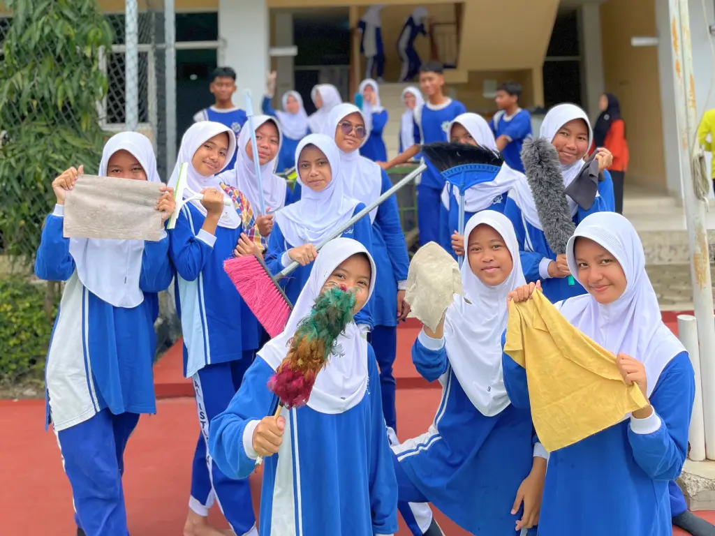 Pembiasaan Jum’at Bersih