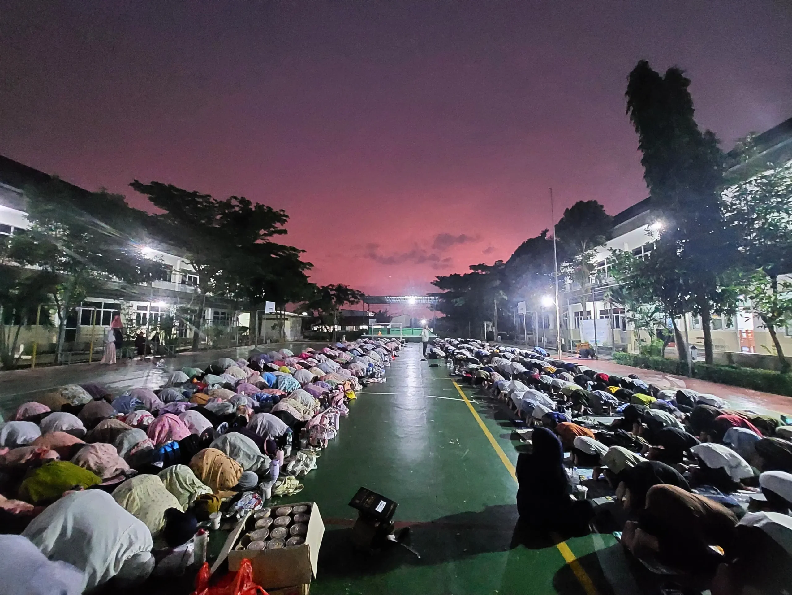 Sholat Maghrib Berjamaah